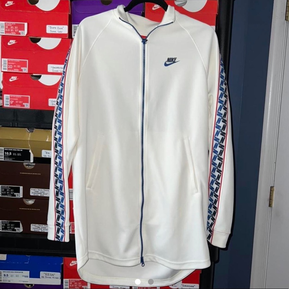 NIKESPORTWEAR (NSW) FULL-ZIP JACKET
